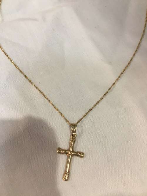 9ct Gold Fine Chain with Cross Pendant