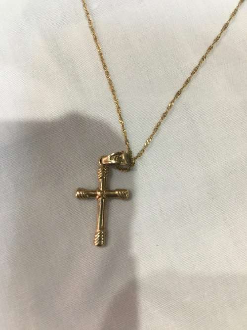 9ct Gold Fine Chain with Cross Pendant