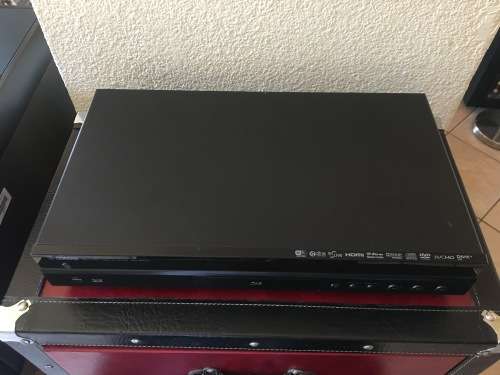 Yamaha BD-S673 Blu-Ray Player