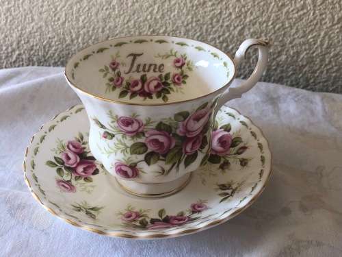 Stunning Royal Albert June Roses Flower of the Month Series Duo