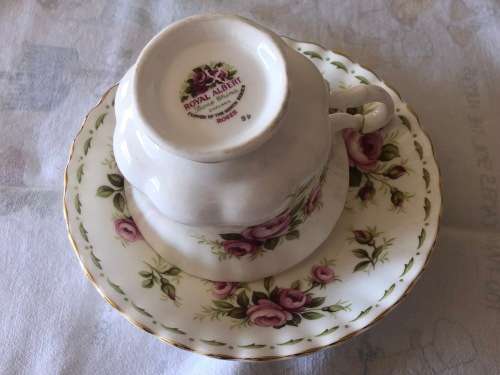 Stunning Royal Albert June Roses Flower of the Month Series Duo