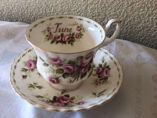 Stunning Royal Albert June Roses Flower of the Month Series Duo