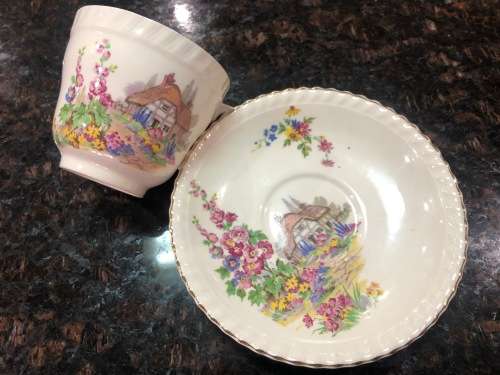Stunning Old English Johnson Bros Duo