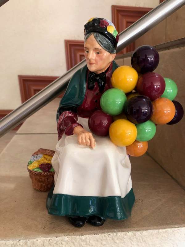 Royal Doulton - The Old Balloon Seller - H.N.1315.