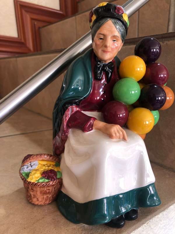 Royal Doulton - The Old Balloon Seller - H.N.1315.