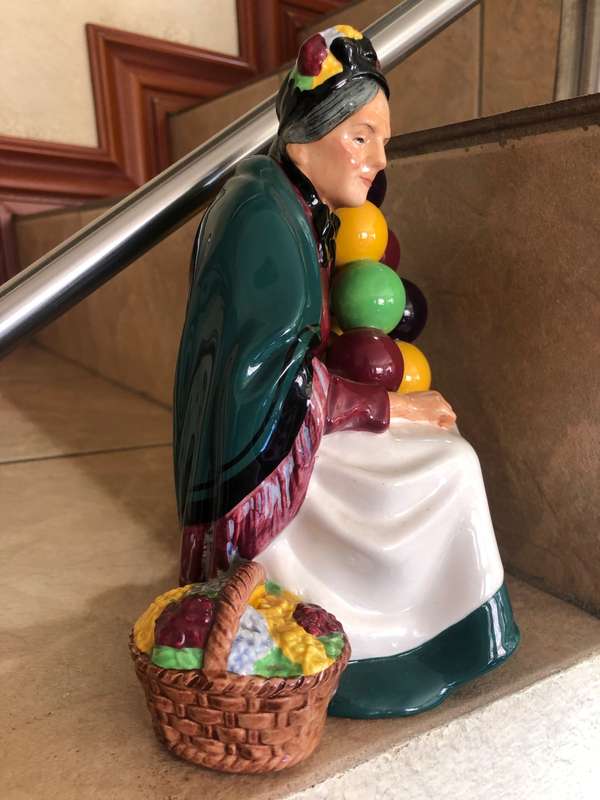Royal Doulton - The Old Balloon Seller - H.N.1315.