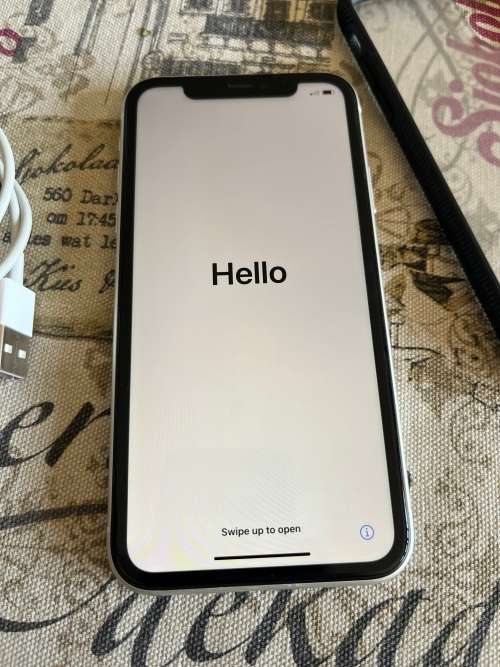 Apple iPhone 11 128GB Unlocked(White)