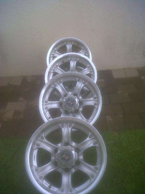 4 off 16 inch maggs,6 holes,fit on Ford Ranger bakkie