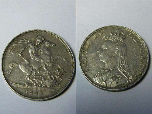 A AU SILVER 1889 BRITTISH CROWN.