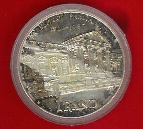 A 1985 PARLIAMENT PROOF R 1 COIN.IN A RED SAM BOX!!
