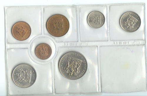 A 1975 UNC SET. NO R1.