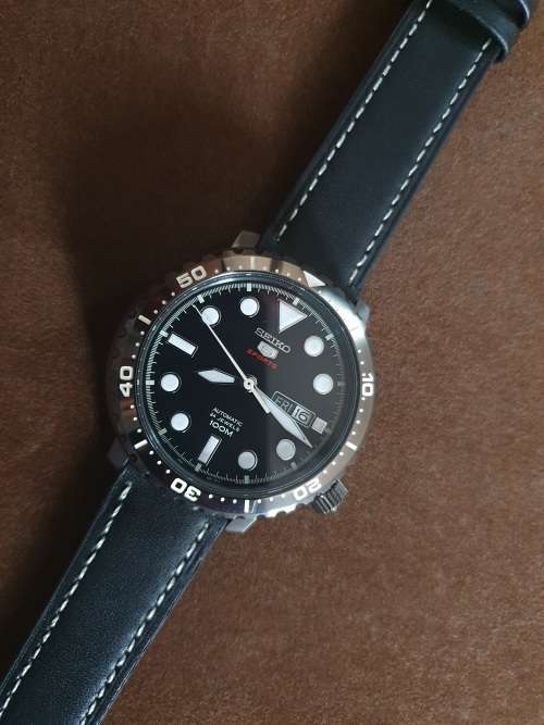 Seiko 5 Bottlecap Black SRPC67 - mint condition