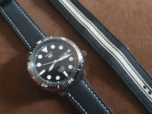 Seiko 5 Bottlecap Black SRPC67 - mint condition
