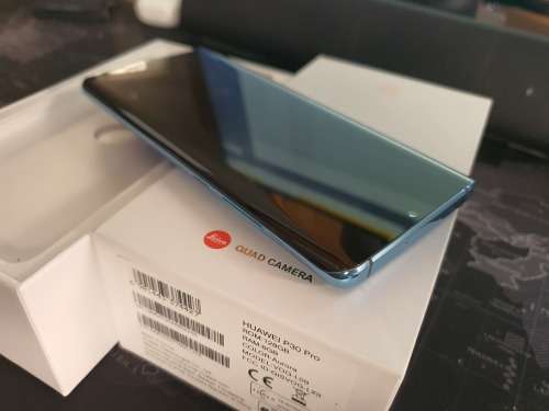 Huawei P30 Pro - with extras