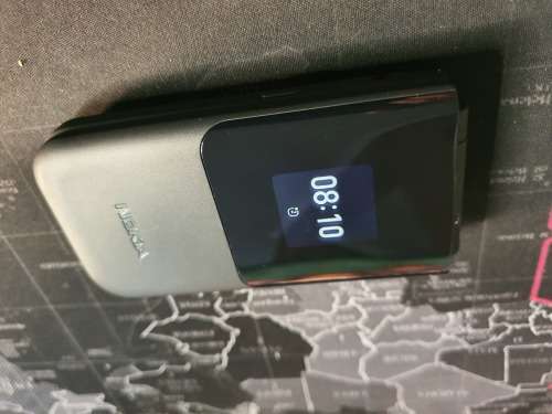 Nokia 2720 Flip 4G LTE