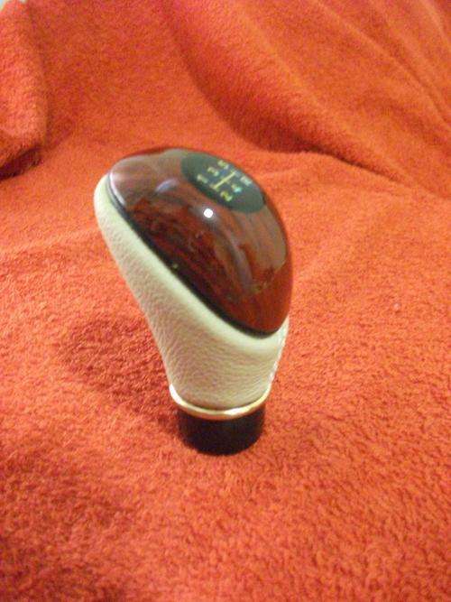Stylish leather gear knob