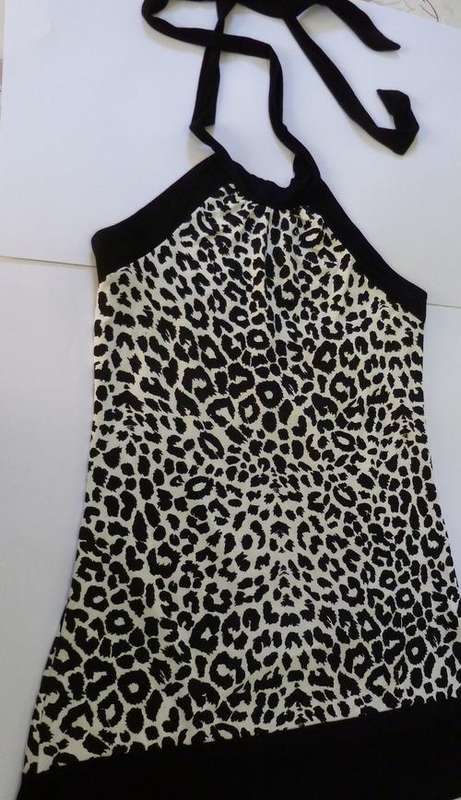 ALTER NECK STRETCHY ANIMAL PRINT LONG SHIRT OR SHORT DRESS - SIZE M/L