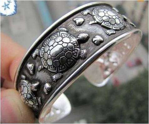 TIBET SILVER BANGLE WITH TORTOISE ENGRAVING