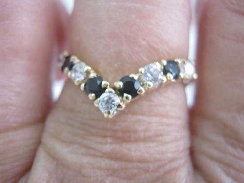 9CT GOLD WISH BONE RING WITH SAPHIRES