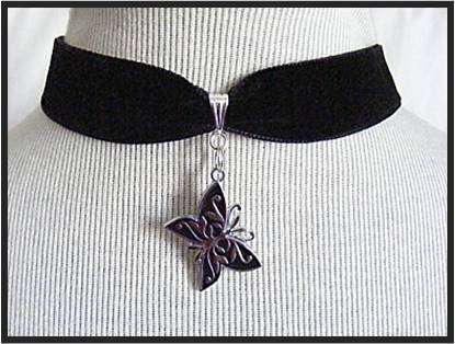 BEAUTIFUL HAND MADE GOTHIC VELVET CHOKER WITH BUTTERFLY
