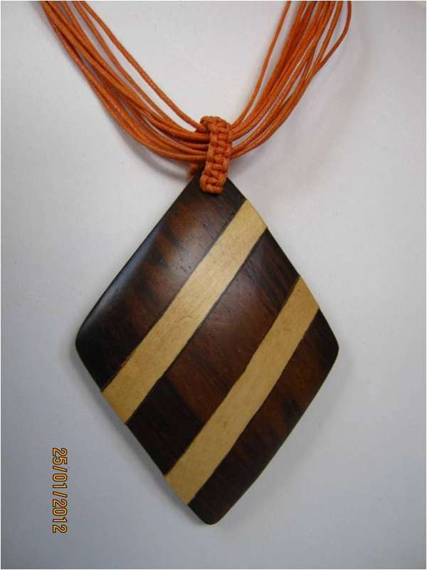 ETHINIC WOODEN NECKLACE - STRIKING DESIGNS FROM SHELLWOOD COLLECTION