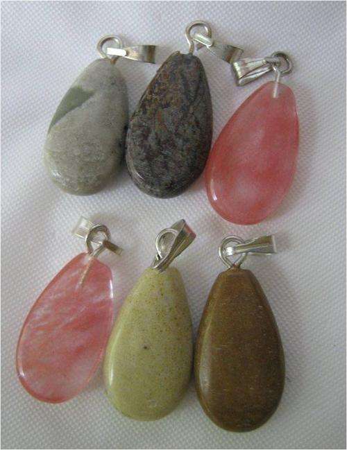 SET OF 6 X PENDANTS OF GENUINE PRECIOUS STONES