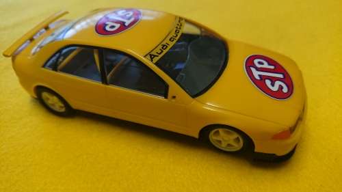 SCALEXTRIC AUDI     -   1/32 SCALE SLOT CAR