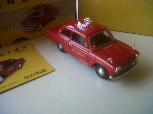 (MIB)   VANGUARDS FORD CORTINA MKI 1/43 SCALE
