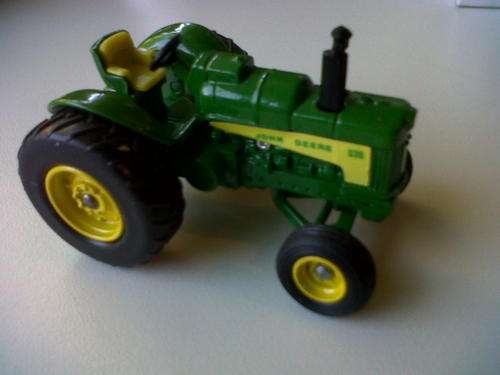 JOHN DEERE TRACTOR  ***SEE PICTURES***