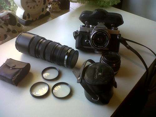 OLYMPUS CAMERA WITH MANY EXTRA'S FOR SPARES ONLY