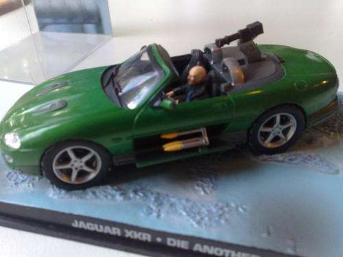 007 JAGUAR XKR  -  1/43 SCALE MODEL****see pictures****