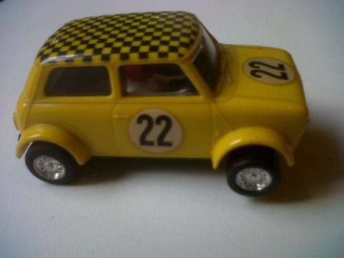 C122 SCALEXTRIC MINI 1275 GT  -  1/32 SCALE SLOT CAR