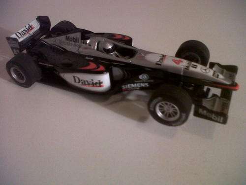 SCALEXTRIC MCLAREN MP4-16    -     1/32 SCALE SLOT CAR