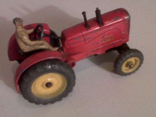 DINKY MASSEY HARRIS TRACTOR - (MADE IN ENGLAND - MECCANO LTD)