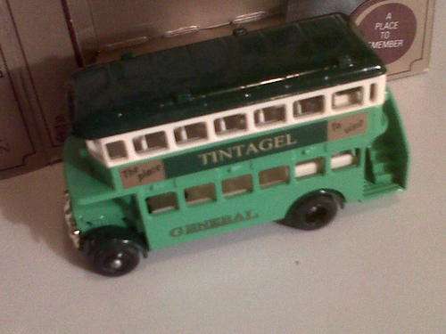 LLEDO SPECIAL EDITION BUS ''TINTAGEL'' - MADE IN ENGLAND FROM THE COLLECTABLE SOUVENIR