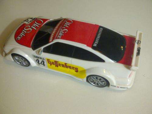 SCALEXTRIC OPEL CALIBRA  -  1 /32 SCALE SLOT CAR