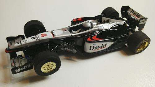 SCALEXTRIC MCLAREN MP4-16  -  1 /32 SCALE SLOT CAR