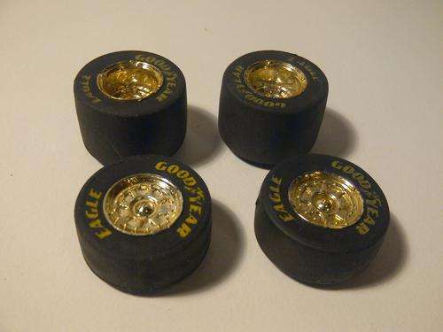 SCALEXTRIC F1 RIMS / TYRES  -  1 /32 SCALE SLOT CAR SPARES.