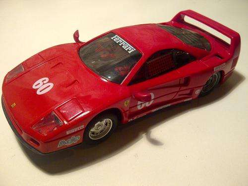 SCALEXTRIC FERRARI F40 - 1/32 SCALE SLOT CAR