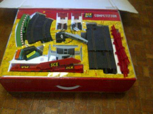 SCX COMPETITION TRACK SET (LARGE SET)
