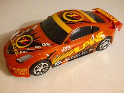 SCALEXTRIC NISSAN 350Z   -   1/32 SCALE SLOT CAR