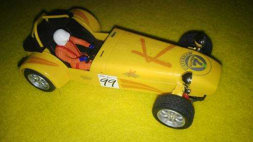 SCALEXTRIC CATERHAM   -   1/32 SCALE SLOT CAR (READ INFO BEFORE BIDDING PLEASE)