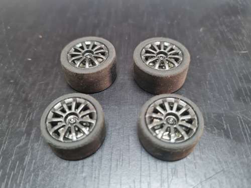 1/32 SCALE slot cars rims / tyres