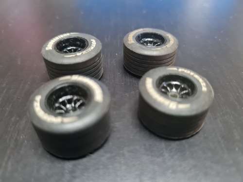 1/32 SCALE slot cars rims / tyres