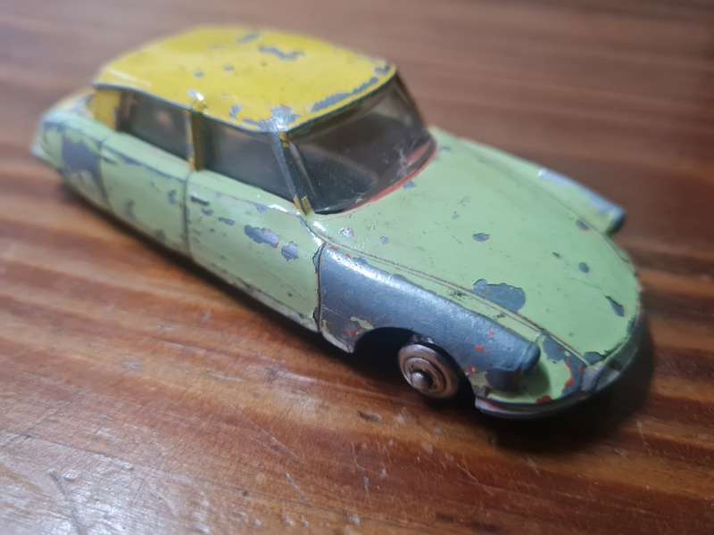 Dinky Citroen DS19 , made in France