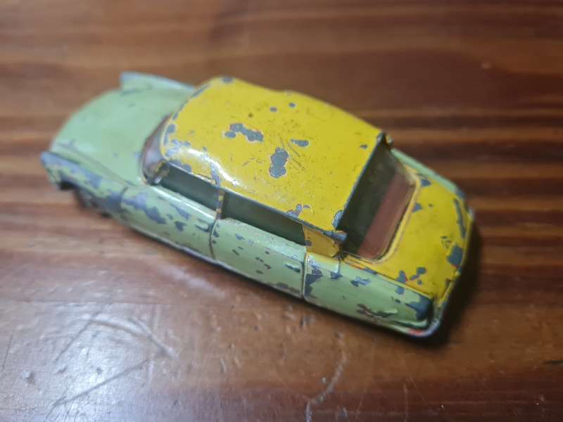 Dinky Citroen DS19 , made in France