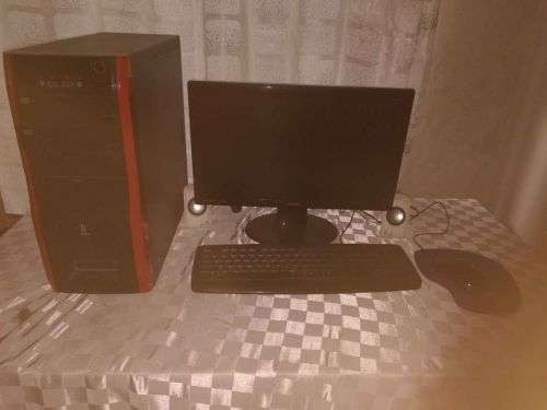 COMPLETE DESKTOP PC Intel Celeron, 500GB HDD,2GB DDR2 , WIN XP HOME + FREE MONITOR