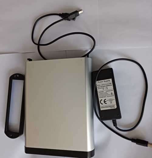 Hard Drive Enclosure SATA Desktop 3.5" Drive