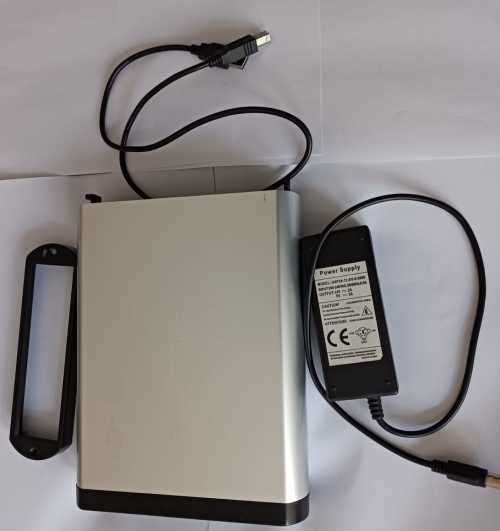 Hard Drive Enclosure SATA Desktop 3.5" Drive