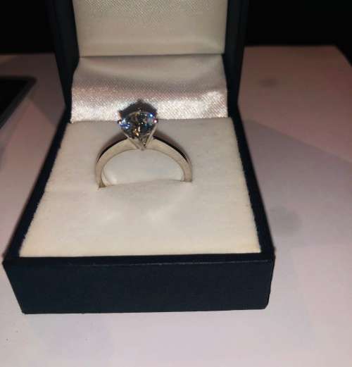 Brand New 1.010ct Diamond Solataire18k White Gold Band DIA Certified